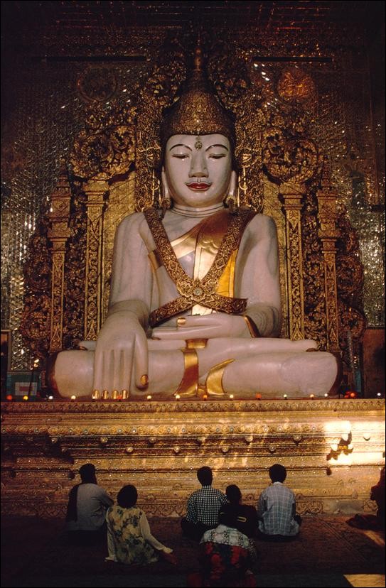 Sitting Buddha statue, Kyauktawgyi Pagoda, Mandalay, Myanmar